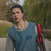 Маргарет Куэлли мечтает о богатой жизни в трейлере сериала «Уборщица» (Видео)